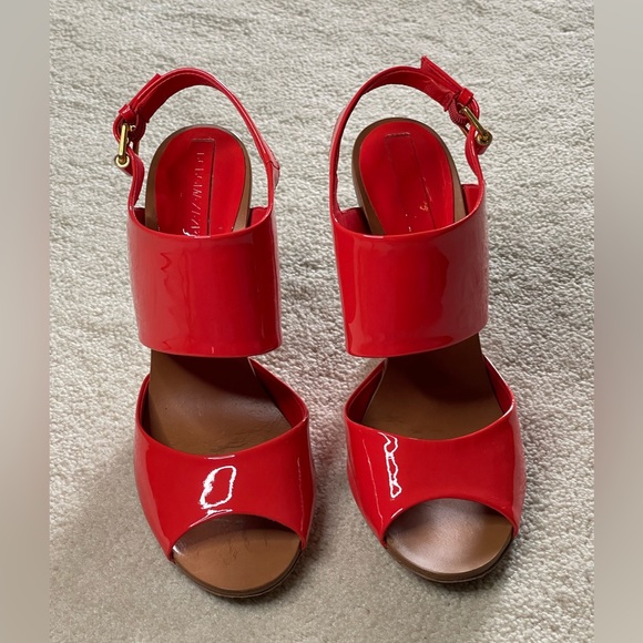 BCBGMaxAzria patent leather slingback heels - Picture 4 of 8